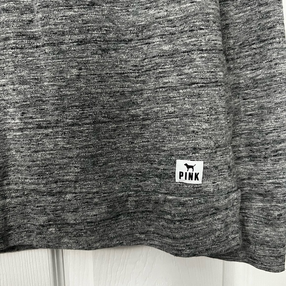 VS PINK oversized Sm long sleeve sweatshirt.‎ - Picture 4 of 5